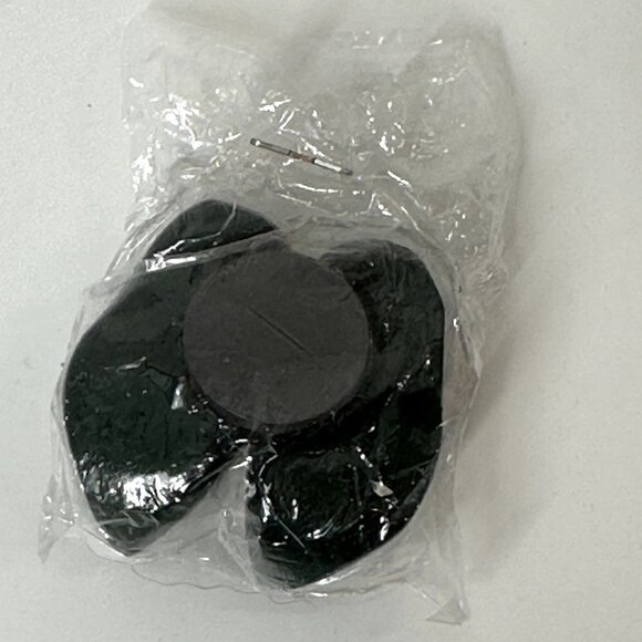 Small Painted Wooden Clogs Windmill Thatched Roof Cottage Magnet - Picture 4 of 5